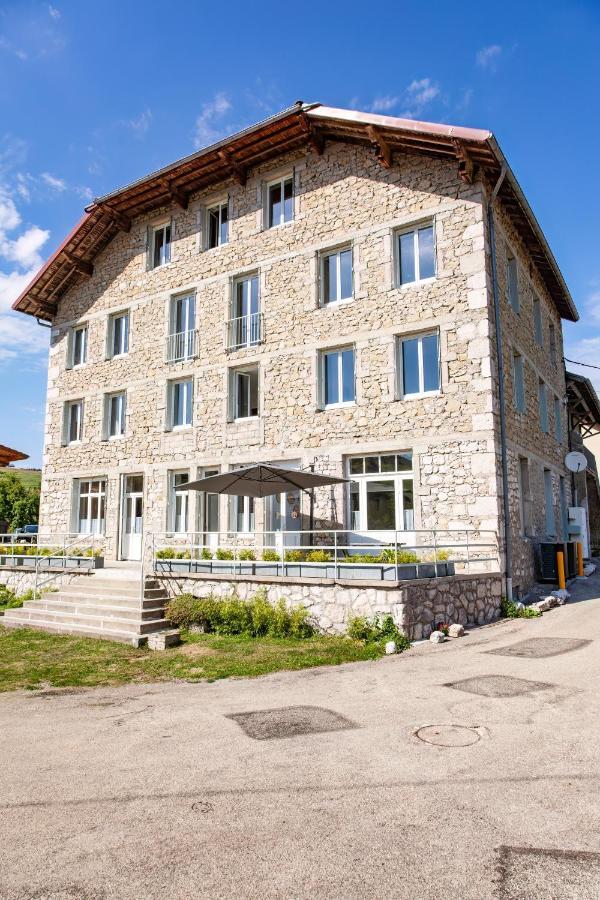 Апартаменти La Batisse L'Arbre Beige Le Petit-Abergement Екстер'єр фото
